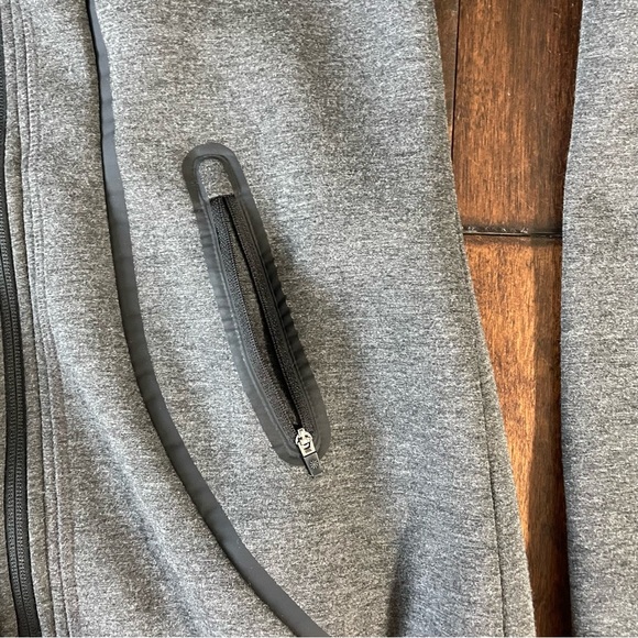 Athleta Fuse Jacket Gray Full Zip Activewear Running Hooded Coat Sz S - Picture 10 of 14